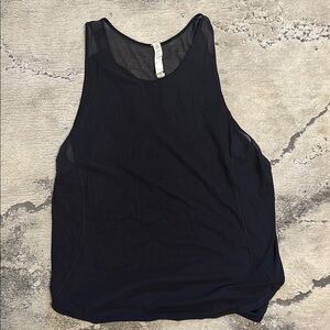 Lululemon Women's Black muscle tee